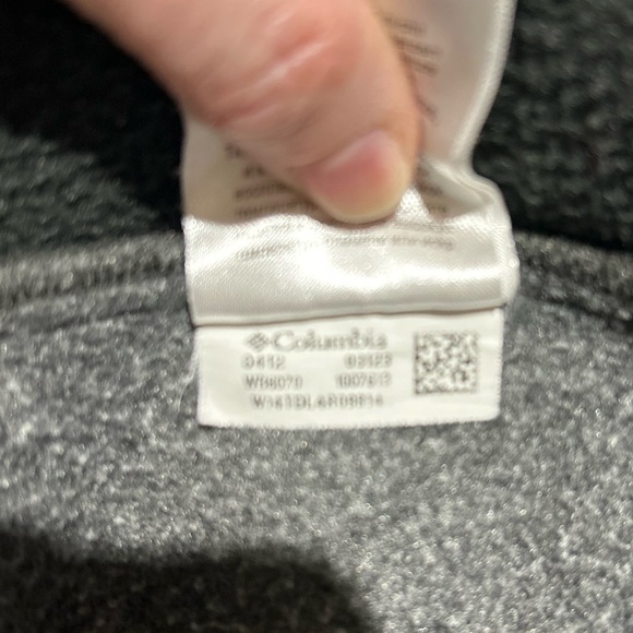 Columbia Gray Black Full-Zip Fleece Jacket Side Zip Pockets Boys Size 10-12 - Picture 8 of 8